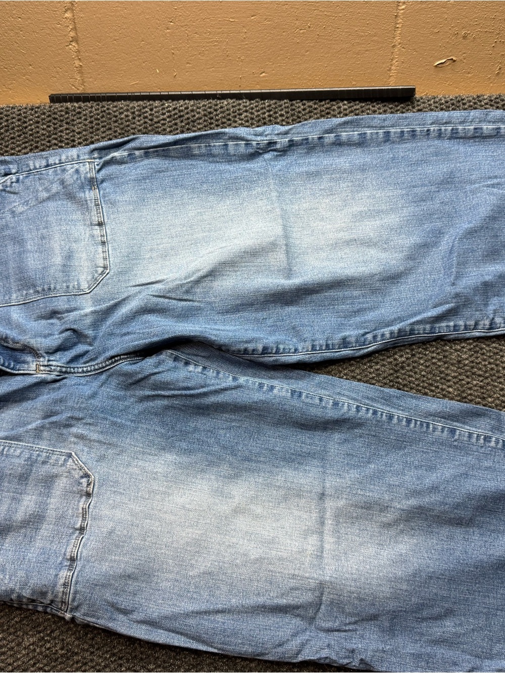 Women's Light Wash Wide Leg Jeans - Classic Flare